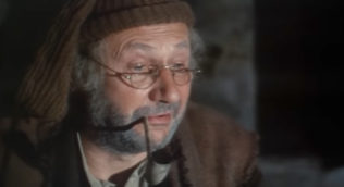 Donald Pleasence in Malachi's Cove